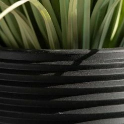 41cm Round Planter Pot in Black 9 41cm Round Planter Pot in Black -Outdoor PLANTERS Shop PP82BLKM indoor 5 c640