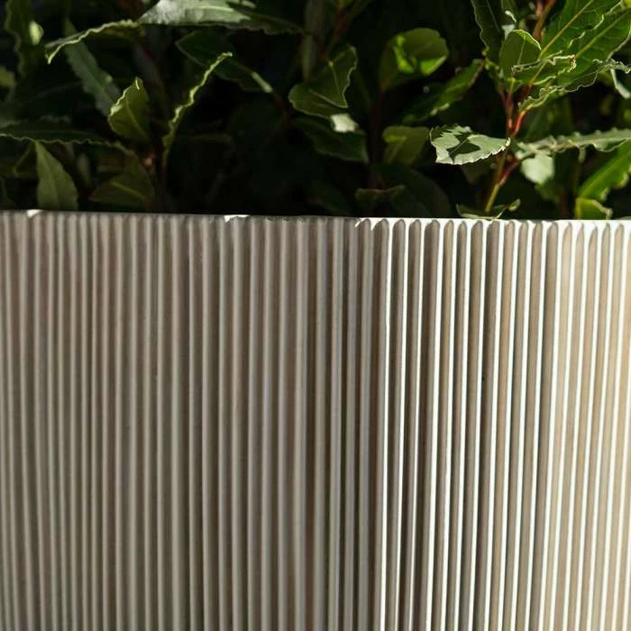 38cm Round Ridged Planter in White 3 38cm Round Ridged Planter in White - Image 3
