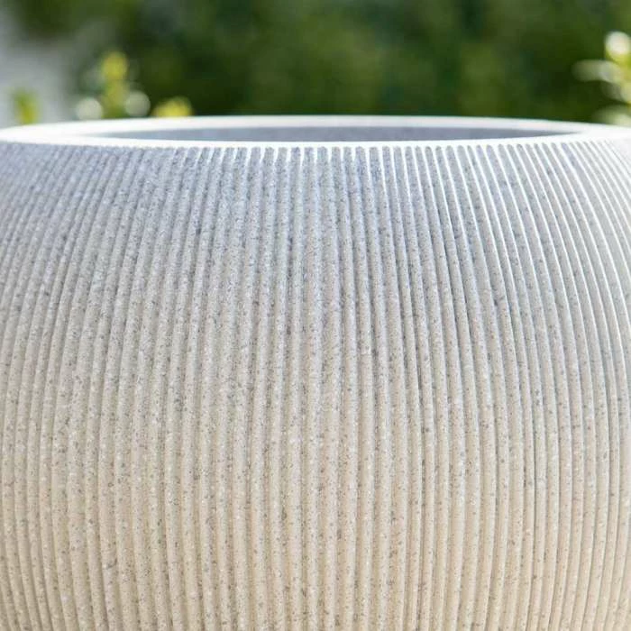 30cm Bowl Ridged Planter in Beige 5 30cm Bowl Ridged Planter in Beige - Image 5